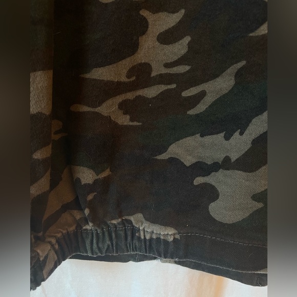 Heartloom camo jacket - Picture 4 of 5